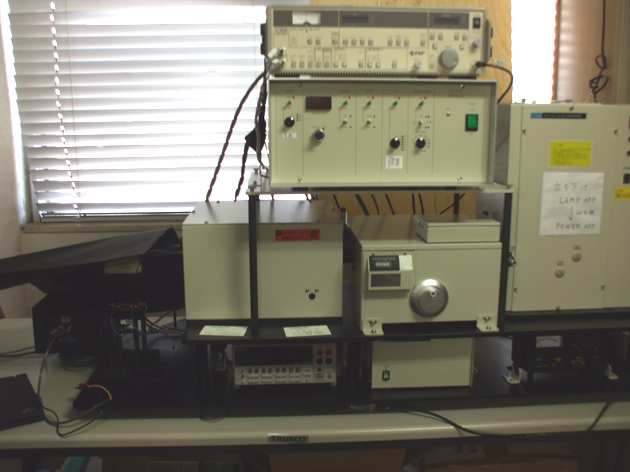 分光感度測定装置 (Equipment for photoresponse properties)