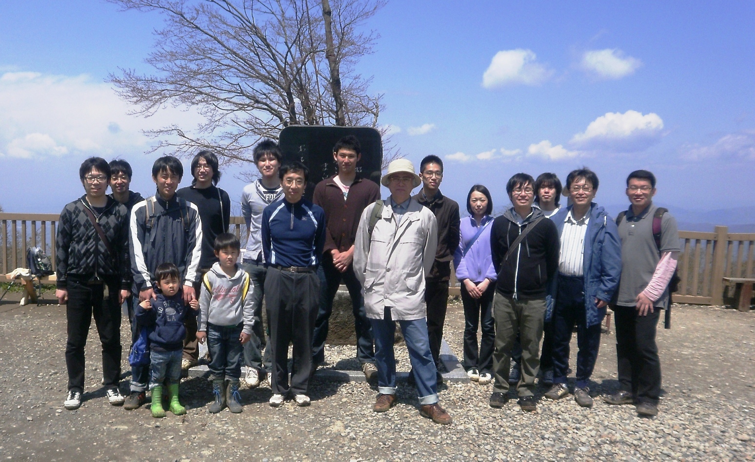 2010ǯ�٥��С�